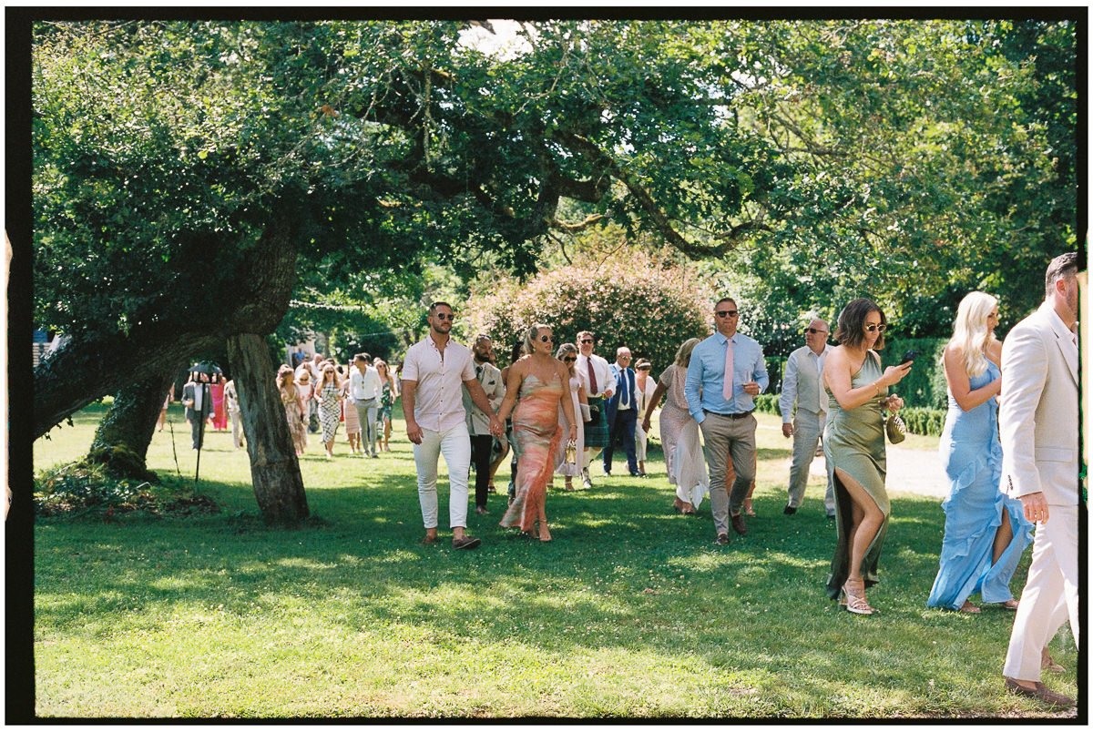 FRANCE WEDDING ON ANALOGUE FILM CHATEAU DE LA VALOUZE 032 FRANCE WEDDING ON ANALOGUE FILM CHATEAU DE LA VALOUZE 032